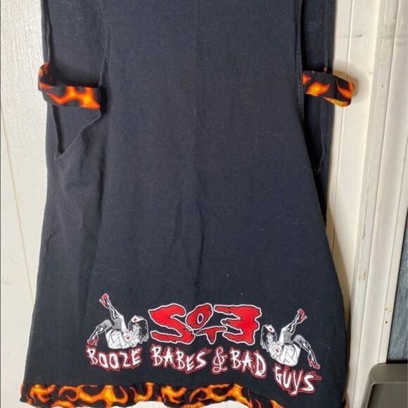 Women’s Graphic Sleeveless Top - Picture 4 of 5